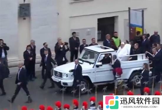 罗马教皇去世 座驾为全球唯一特别定制纯电奔驰大G
