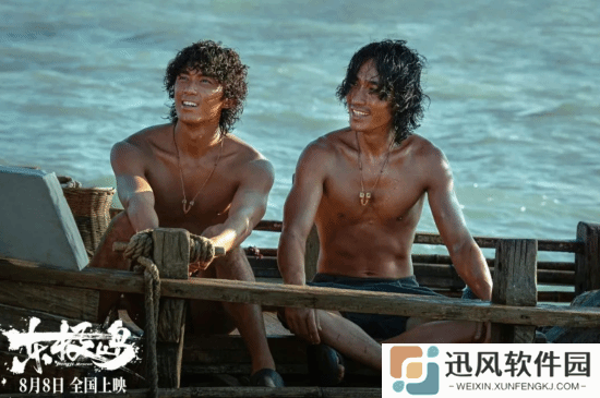 吴磊拍完《东极岛》至今都没完全出戏：私底下还会觉得自己是大家的弟弟