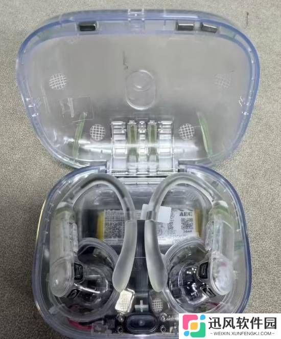 苹果Powerbeats Pro 2耳机透明设计原型曝光 内部构造清晰可见