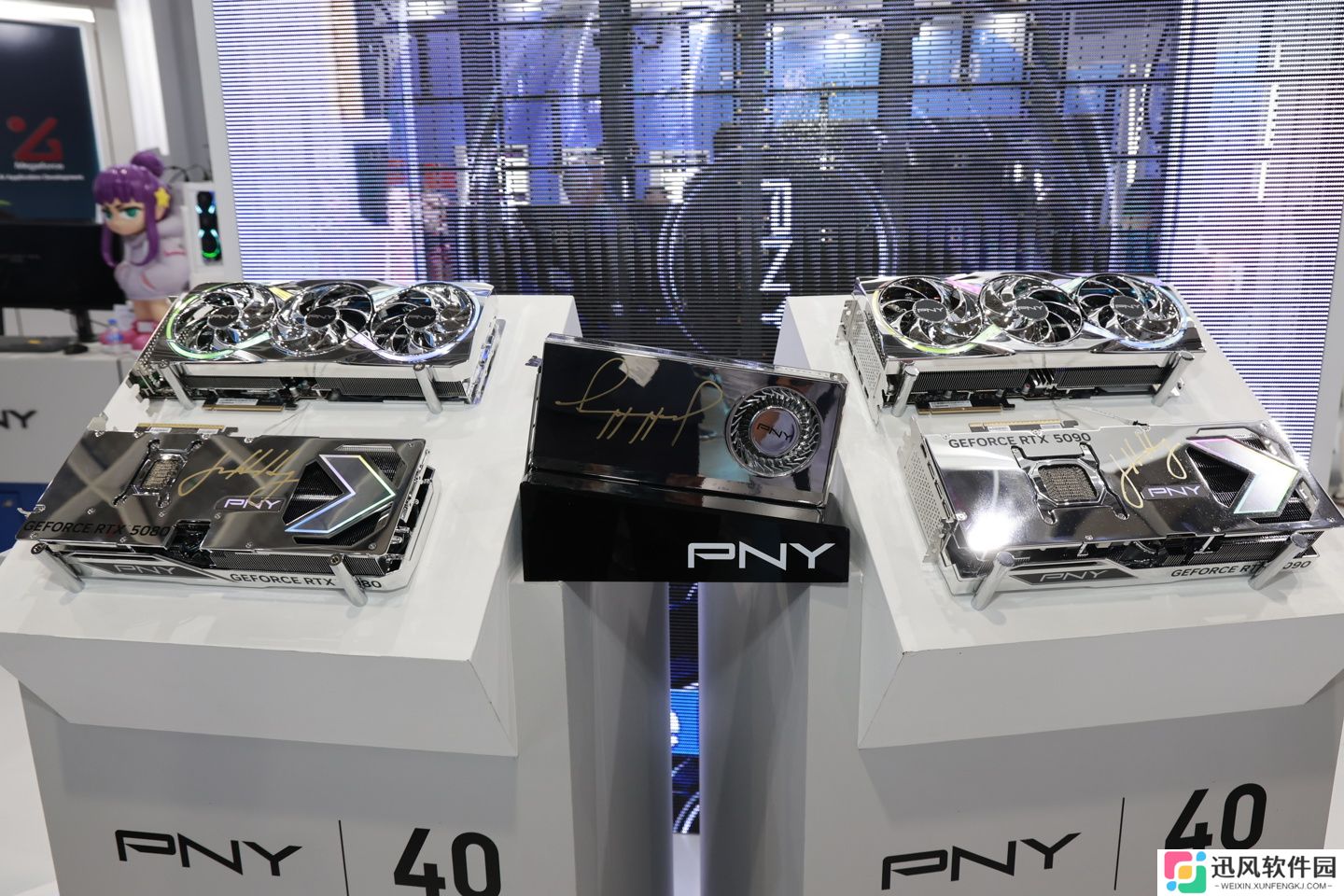 PNY 展示 Iron Core 系列 GeForce RTX 50 世代显卡：镜面反光，获黄仁勋签名