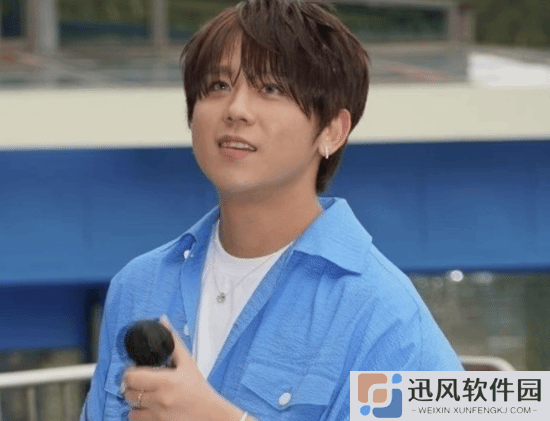 香港知名艺人姜涛被曝跳海 服用药物并称自己